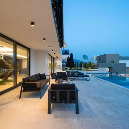 ヴィラ 5 Bedroom Luxury カルカン