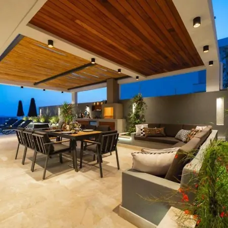 ヴィラ 5 Bedroom Luxury カルカン