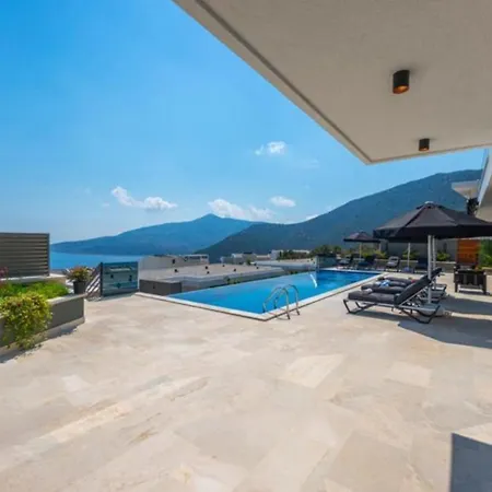 Kalkan 5 Bedroom Villa - 2041 וילה קלקן