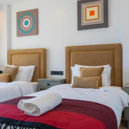 Kalkan 5 Bedroom Villa - 2041 וילה קלקן
