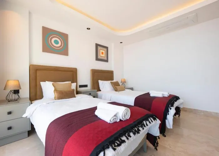 Villa 5 Bedroom - 2041 *