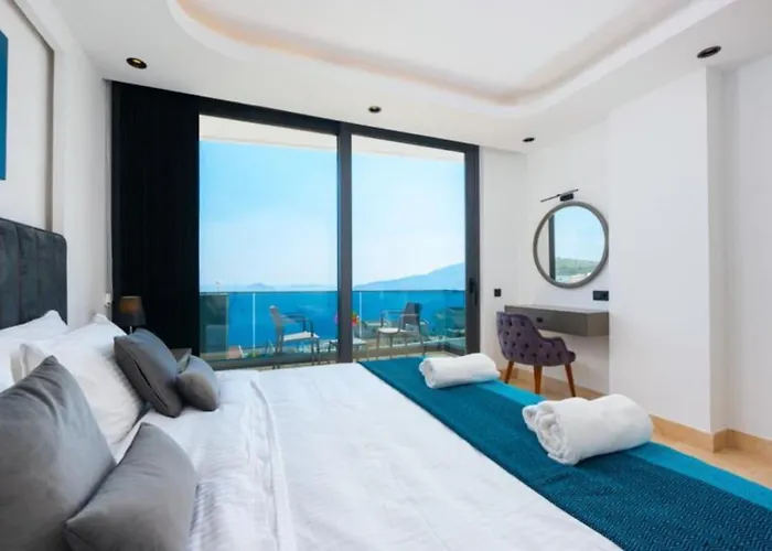 Villa 5 Bedroom - 2041 *