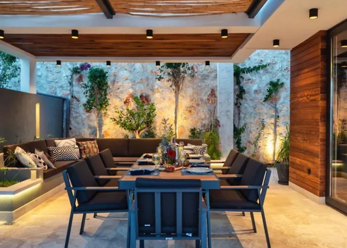 5 Bedroom - 2041 Villa